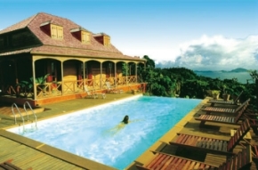 Hotel de Charme Le Jardin Malanga/ Bar-Terrasse und Swimming-Pool mit Panoramablick