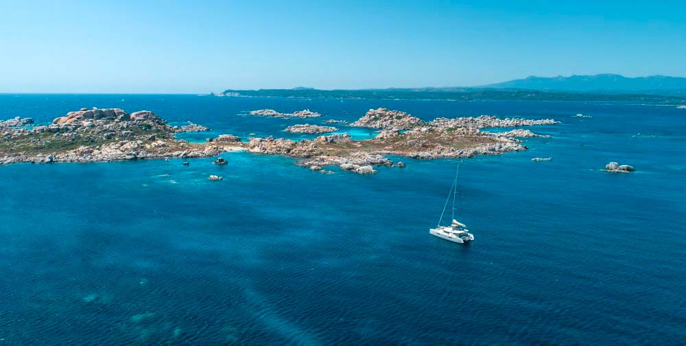 Segelkreuzfahrten auf Katamaranen Sardinien + Korsika