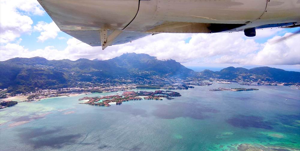 Flug auf die Seychellen